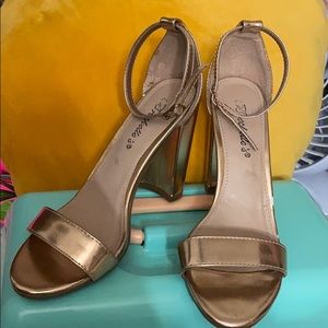Rose gold block heels by Brekelle’s size 6.5